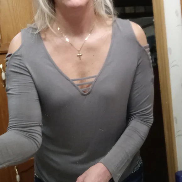 "Rock & Republic" brand. Long sleeve cut out top. Size L. - Picture 2 of 5